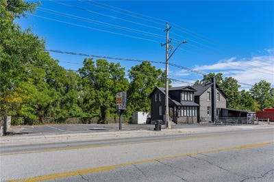 /international/ca/3188-king-street-e-kitchener-ontario-310120071752/