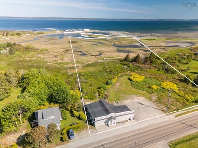 /international/ca/1861-highway-1-church-point-nova-scotia-310108892632/