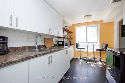 /international/ca/79-53-taunton-road-e-oshawa-ontario-310107562579/
