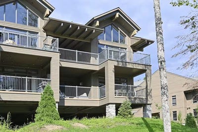 /international/ca/3010-allee-du-valais-101-mont-tremblant-quebec-310101016402/?lang=en