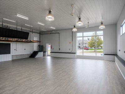 /international/ca/544-boul-marcotte-roberval-quebec-310108243818/