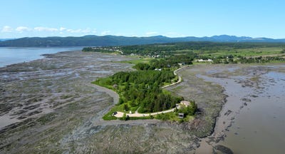 /international/ca/71-ch-de-l-islet-l-isle-aux-coudres-quebec-310109071939/