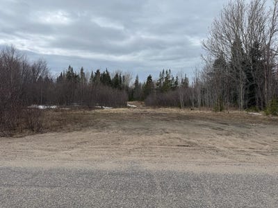 /international/ca/550-rue-theriault-sept-iles-quebec-310107943146/