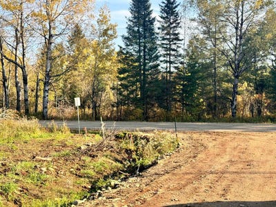 /international/ca/vieille-route-11-lac-saguay-qc-j0w1l0-ca-lac-saguay-quebec-310095228263/