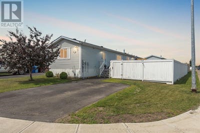 /international/ca/221-harpe-way-fort-mcmurray-alberta-310100989771/
