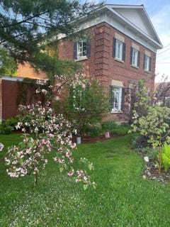 /international/ca/596-rue-main-bury-quebec-310108370405/