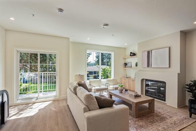/international/ca/2770-vantilburg-cres-8-langford-british-columbia-310100543083/