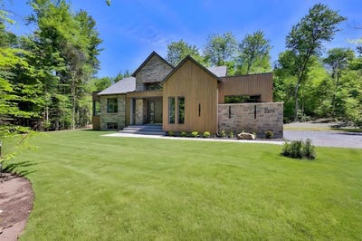 /international/ca/2270-rue-des-oies-blanches-sainte-adele-quebec-310106049757/