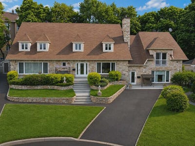 /international/ca/3250-3252-rue-duc-de-milan-beauport-quebec-310108756681/