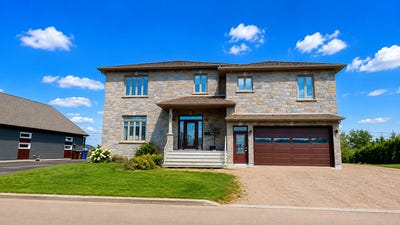 /international/ca/1787-rue-gabriel-chicoutimi-quebec-310120470186/