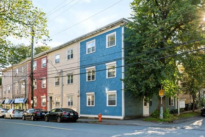 /international/ca/1034-barrington-street-unit-1-halifax-peninsula-ns-310120034432/