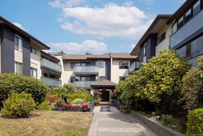 /international/ca/3900-shelbourne-st-saanich-british-columbia-310119893243/
