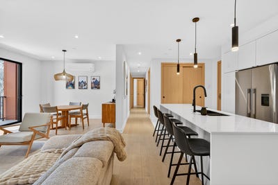 /international/ca/105-allee-du-solstice-404-mont-tremblant-quebec-310106400450/