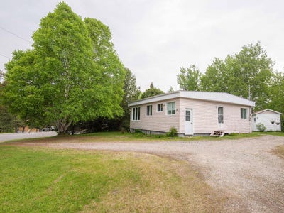 /international/ca/511-6e-avenue-senneterre-ville-qc-j0y2m0-ca-senneterre-ville-quebec-310101032374/