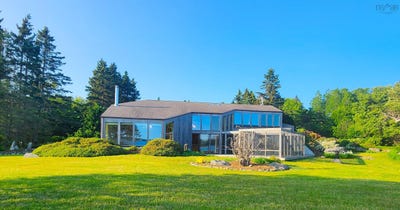 /international/ca/19-42-indian-bay-road-voglers-cove-ns-310100790536/