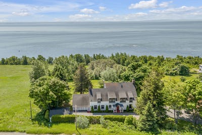 /international/ca/1000-boul-malcolm-fraser-la-malbaie-quebec-310100784491/