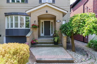 /international/ca/25-bannockburn-ave-north-york-on-m5m-2m7-canada-toronto-ontario-310100958129/