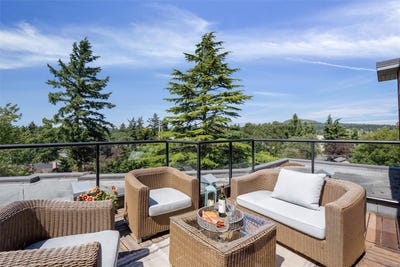 /international/ca/4040-borden-st-saanich-british-columbia-310108599188/