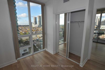 /international/ca/909-3975-grand-park-drive-mississauga-ontario-310107556489/