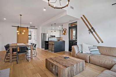 /international/ca/211-ch-des-quatre-sommets-8-mont-tremblant-quebec-310100788839/