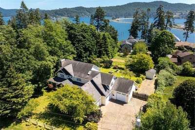 /international/ca/1559-dufour-rd-sooke-british-columbia-310108483648/