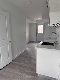 /international/ca/-lower-127-highriver-trail-welland-ontario-310106739509/