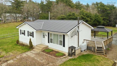 /international/ca/4965-highway-210-greenfield-nova-scotia-310108045305/