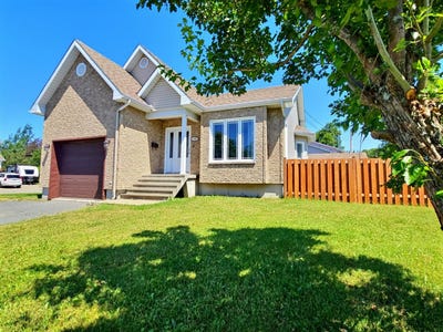/international/ca/105-rue-hovington-matane-qc-g4w4r4-ca-matane-quebec-310101356270/?lang=zh-cn