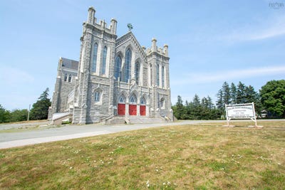 /international/ca/3623-highway-1-st-bernard-nova-scotia-310101565554/