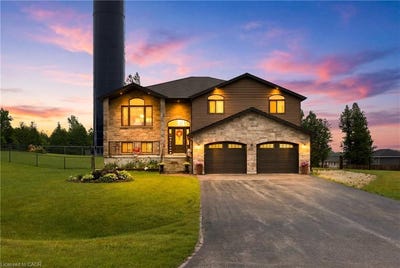 /international/ca/206-meredith-way-grey-ontario-310109018606/