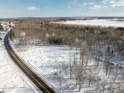 /international/ca/28-rue-notre-dame-charette-qc-g9p0c4-ca-charette-quebec-310101159163/?lang=zh-tw
