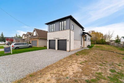 /international/ca/7934-woodbine-street-niagara-falls-ontario-310105819795/