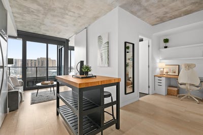 /international/ca/1048-wellington-street-halifax-nova-scotia-310108044591/