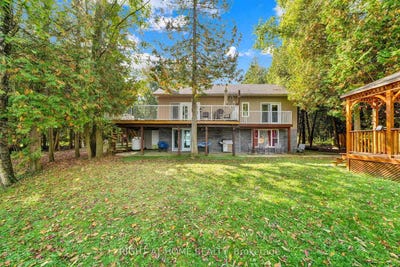 /international/ca/135-browns-lane-georgian-bluffs-ontario-310106968754/
