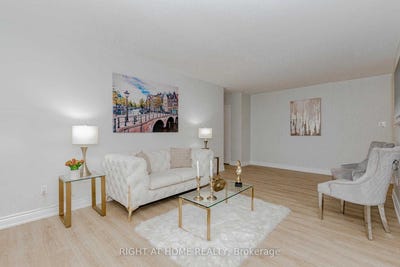 /international/ca/707-3311-kingston-road-toronto-ontario-310101129972/