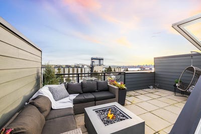 /international/ca/545-e-2nd-street-444-north-vancouver-british-columbia-310120110830/