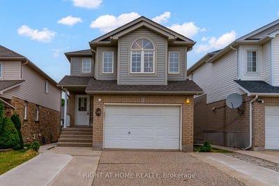 /international/ca/131-peach-blossom-crescent-kitchener-ontario-310100572395/