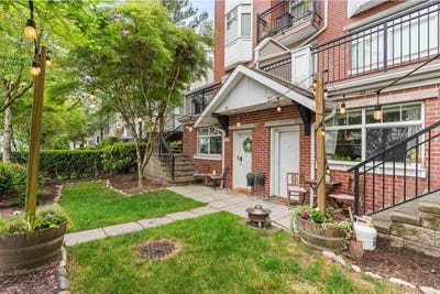 /international/ca/19551-66-avenue-surrey-british-columbia-310108321830/