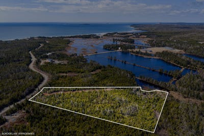 /international/ca/19-lipkudamoonk-path-lot-clam-bay-nova-scotia-310105340098/