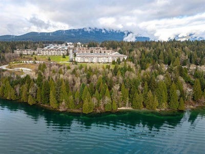 /international/ca/3629-deercrest-drive-422-north-vancouver-british-columbia-310109383078/
