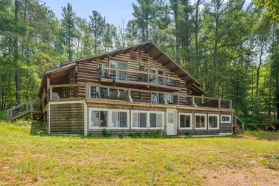 /international/ca/1-ch-harmony-bay-l-ile-du-grand-calumet-quebec-310108319577/