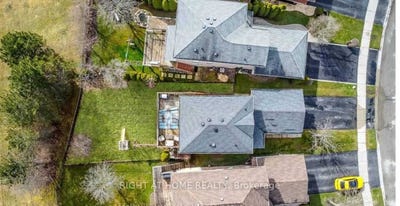 /international/ca/361-gaston-place-newmarket-ontario-310106775636/