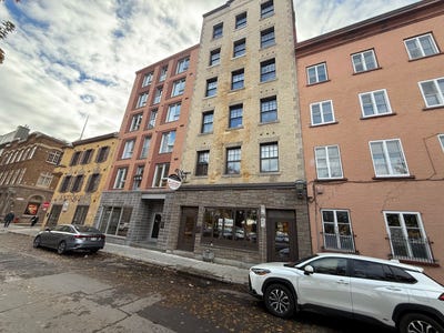 /international/ca/217-219-rue-st-paul-la-cite-limoilou-quebec-310107740432/
