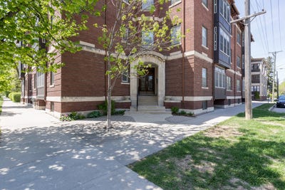 /international/ca/156-lilac-st-winnipeg-manitoba-310108454904/