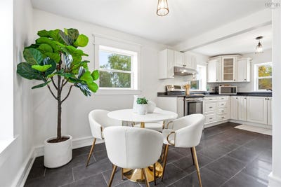 /international/ca/324-wentworth-road-windsor-nova-scotia-310120427640/
