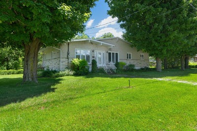 /international/ca/1-rue-st-joseph-windsor-quebec-310109044163/