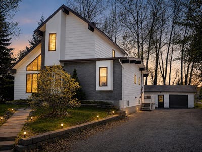 /international/ca/2041-rue-des-lilas-rouyn-noranda-quebec-310108598338/