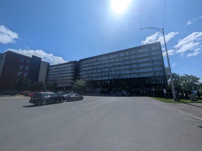 /international/ca/10-8e-avenue-deux-montagnes-qc-j7r0l7-ca-deux-montagnes-quebec-310099969975/?lang=zh-cn