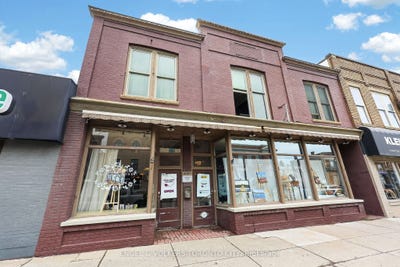 /international/ca/15210-yonge-street-aurora-ontario-310108182267/