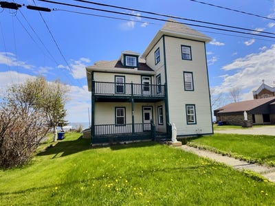 /international/ca/426-route-132-chandler-quebec-310105719324/